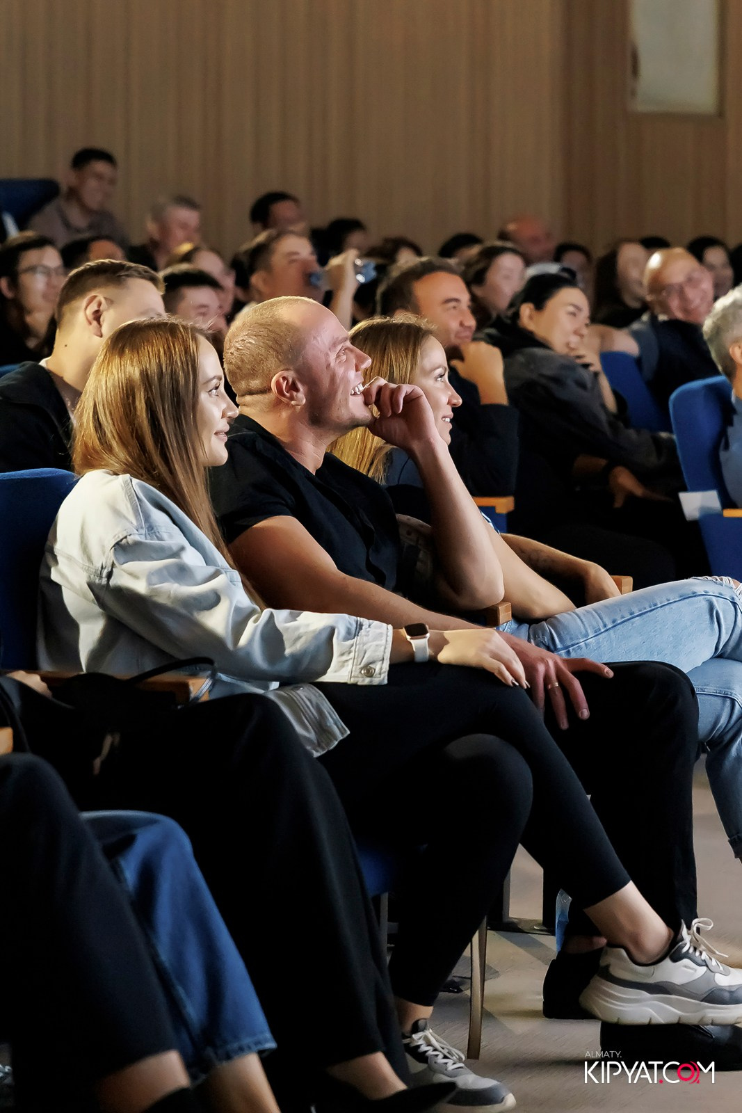 ИМПРОВИЗАЦИОННОЕ STAND UP ШОУ. КИПЯТКОМ АЛМАТЫ! Фотосъемка мероприятий в Алматы