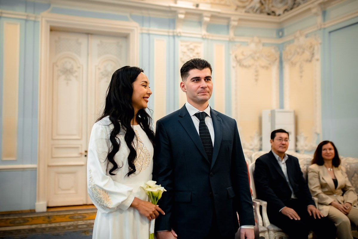 Свадебная фотосессия в ЗАГСе. Свадебный фотограф в Санкт-Петербурге Антон Владимиров