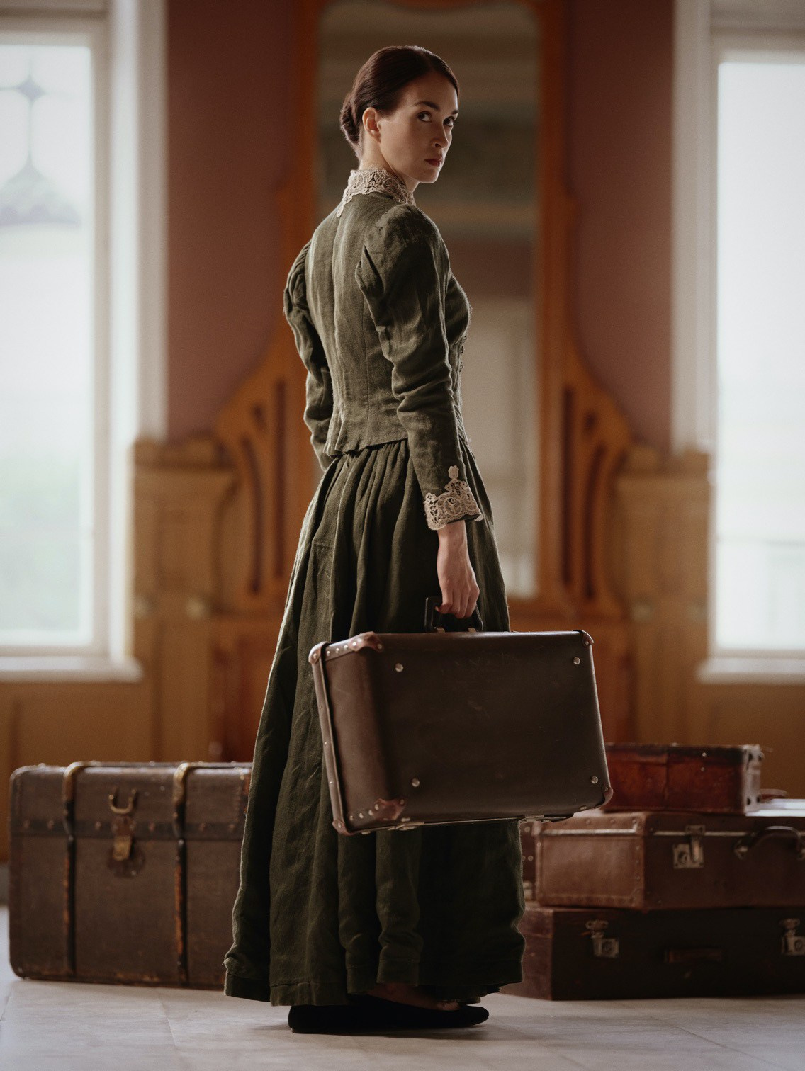 Иммерсивное шоу “Вернувшиеся”. Антон Вельт, арт-директор, фотограф