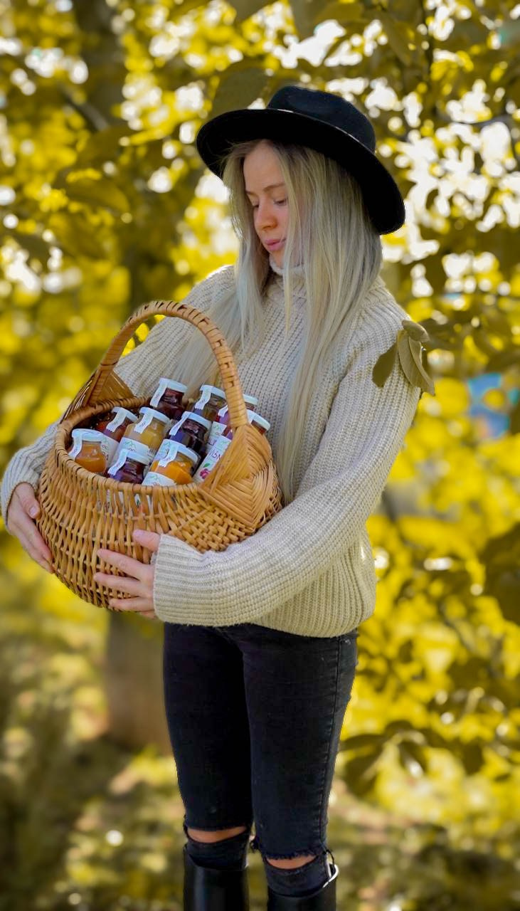Green juice. Photographer Liana Sudets Serbia Kopaonik Brzece Brus