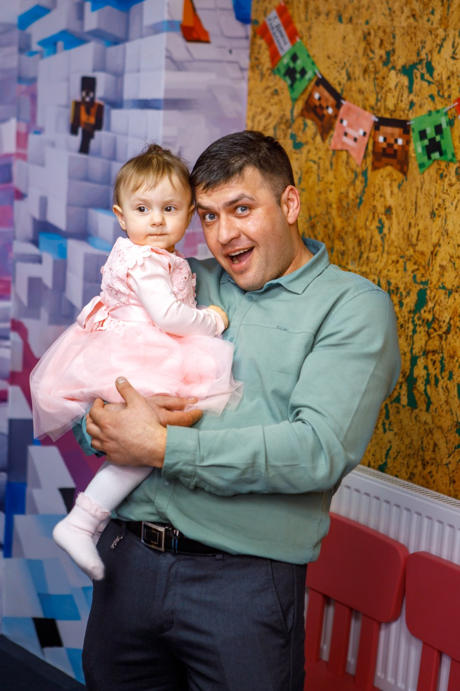 Софья 1 годик. Детская комната «Локо мотив» Волжский. Фотографы в городе Волгограде — Людмила Агеева и Алексей Околелов