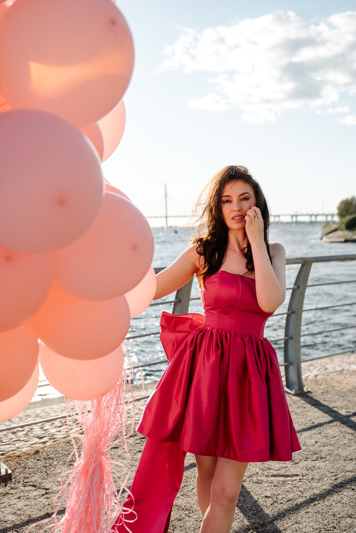 Индивидуальная. На заливе с шарами. Свадебный и сеейный фотограф в Санкт-Петербурге Елена Худякова