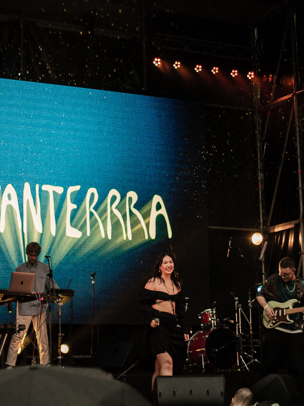 Концерт // По дворам // СПб. Репортажный фотограф в Санкт-Петербурге Диана Ларченкова