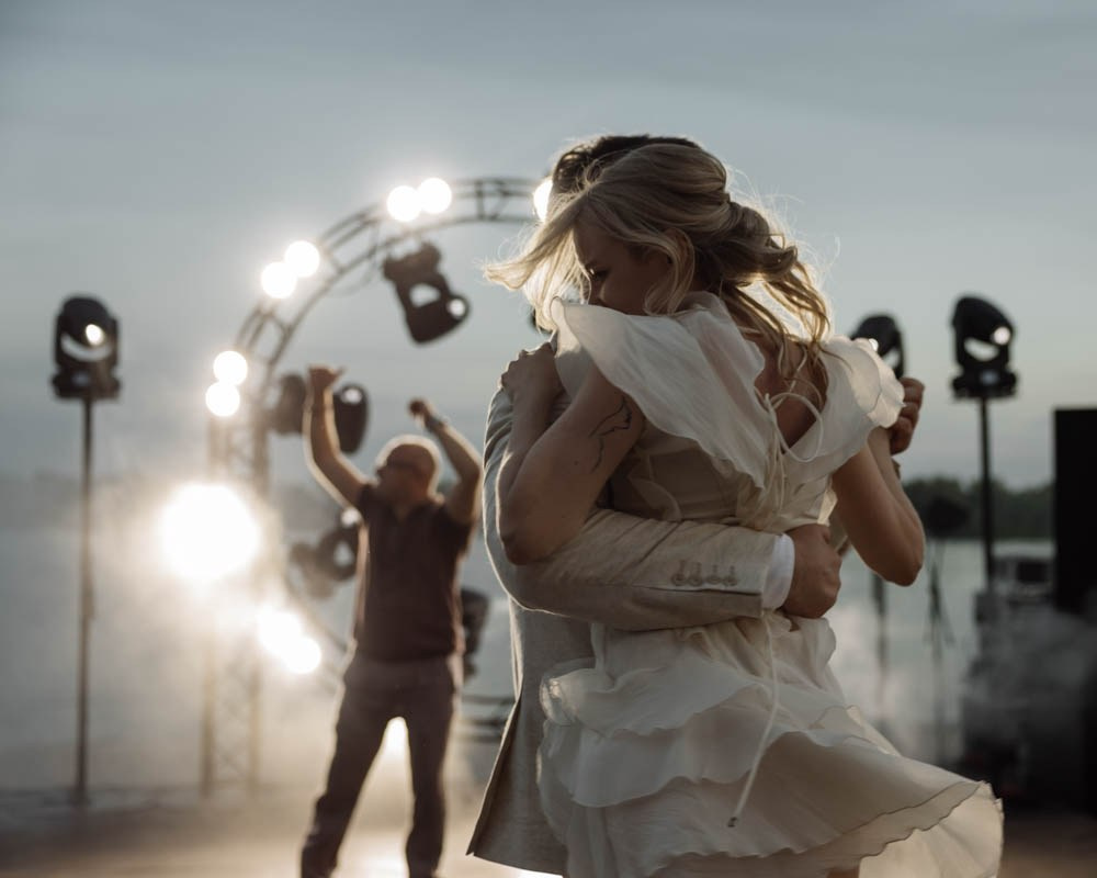 Любовь и ветер. Владимир Киселев — свадебный фотограф в Саратове, Москве и по всему миру