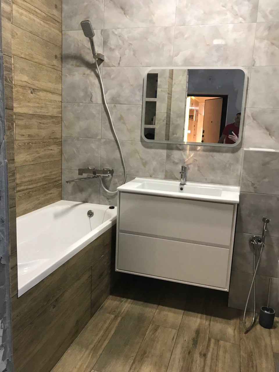 Ванная комната (ул. Хасанова д. 13). Ремонт санузла, туалета, ванной под ключ в Казани. Укладка плитки