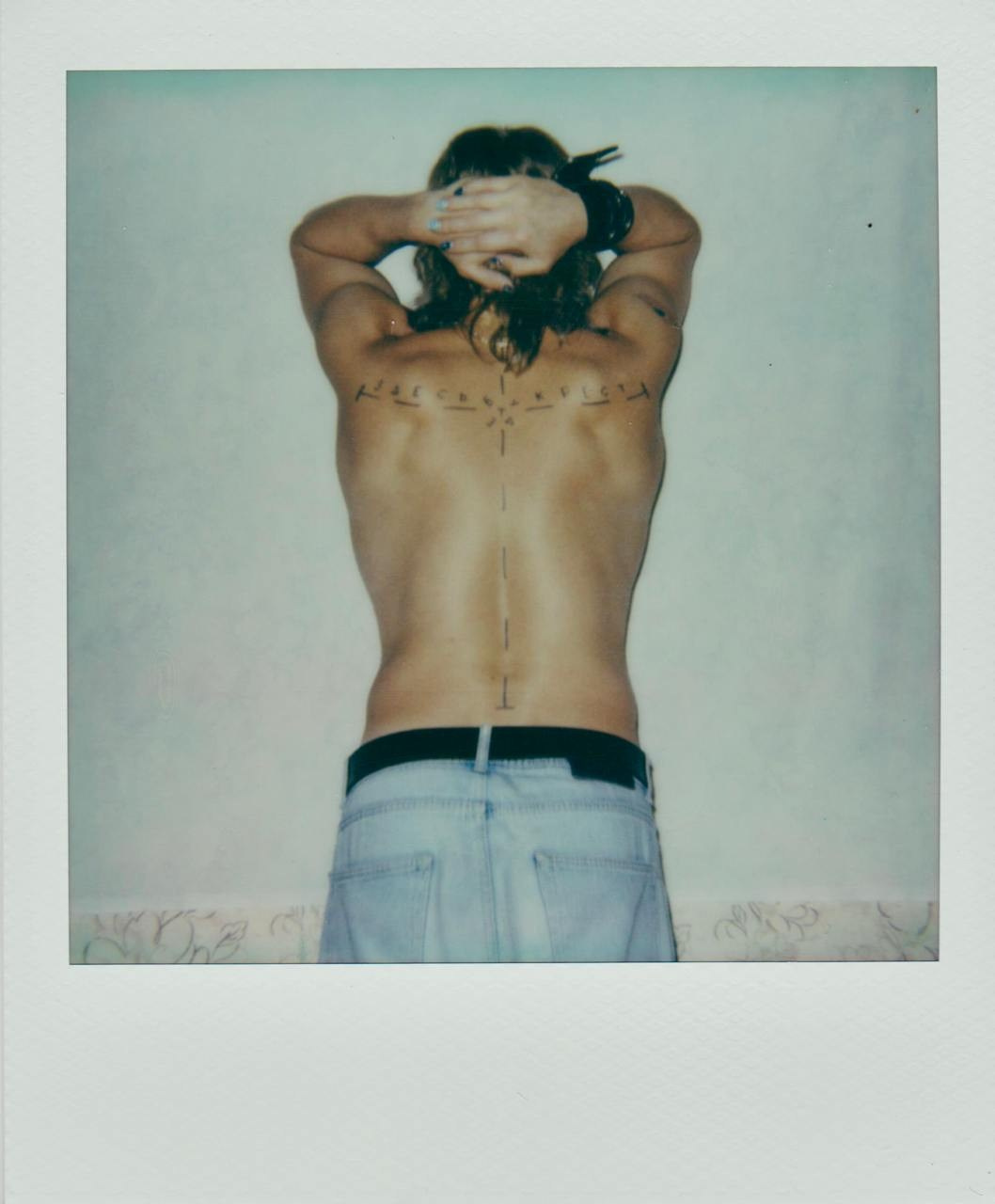 Polaroids. Софа Катастрофа, Одичание. фотохудожница, креативный продюсер, автор. Nude, eros, портретный фотограф
