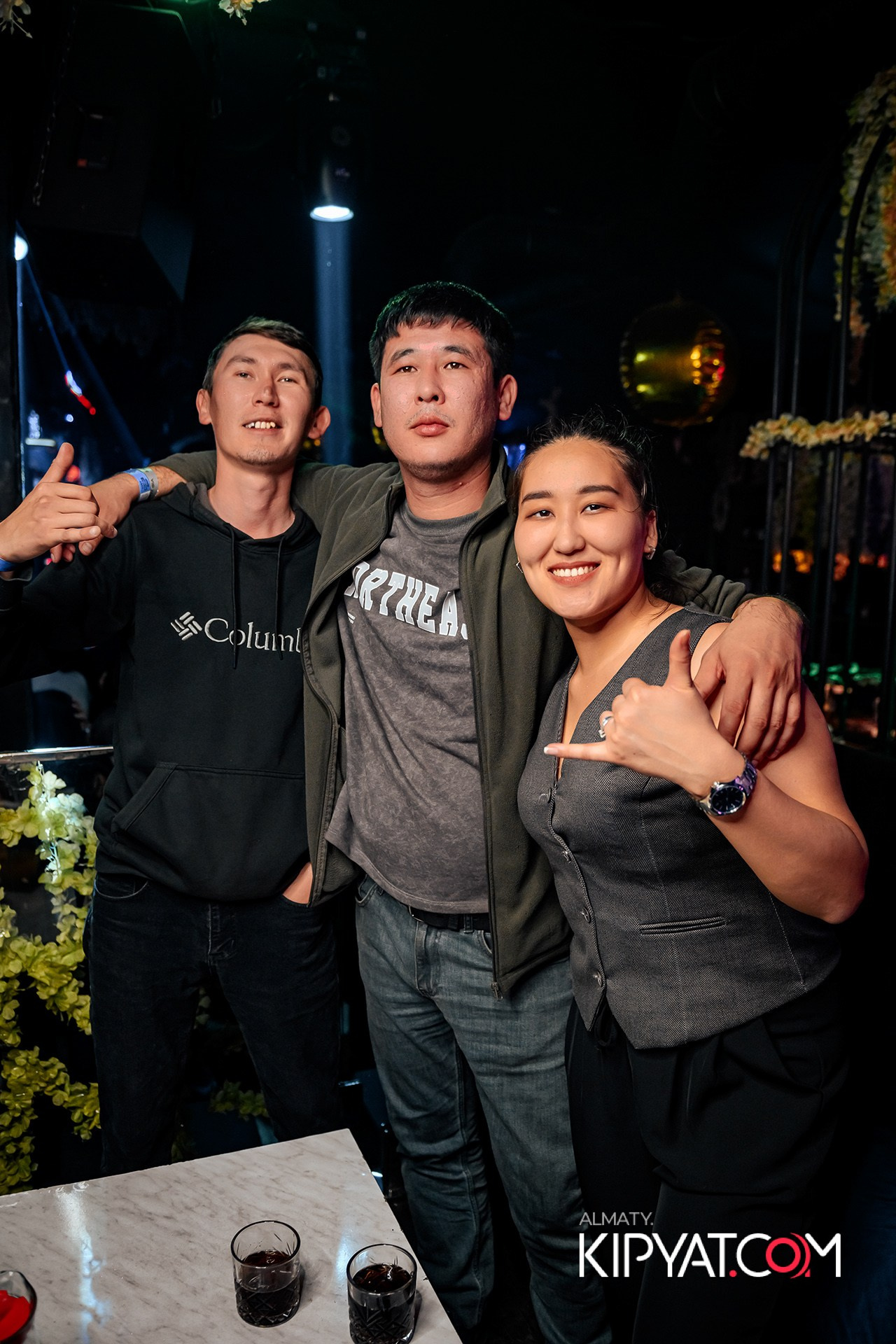 UYAT EMES BAR. КИПЯТКОМ АЛМАТЫ!