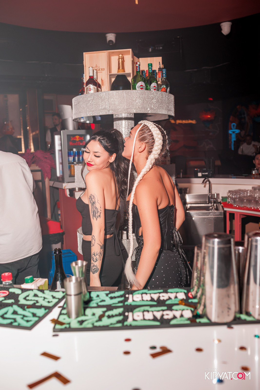 SANTA BARBARA. КИПЯТКОМ АЛМАТЫ!