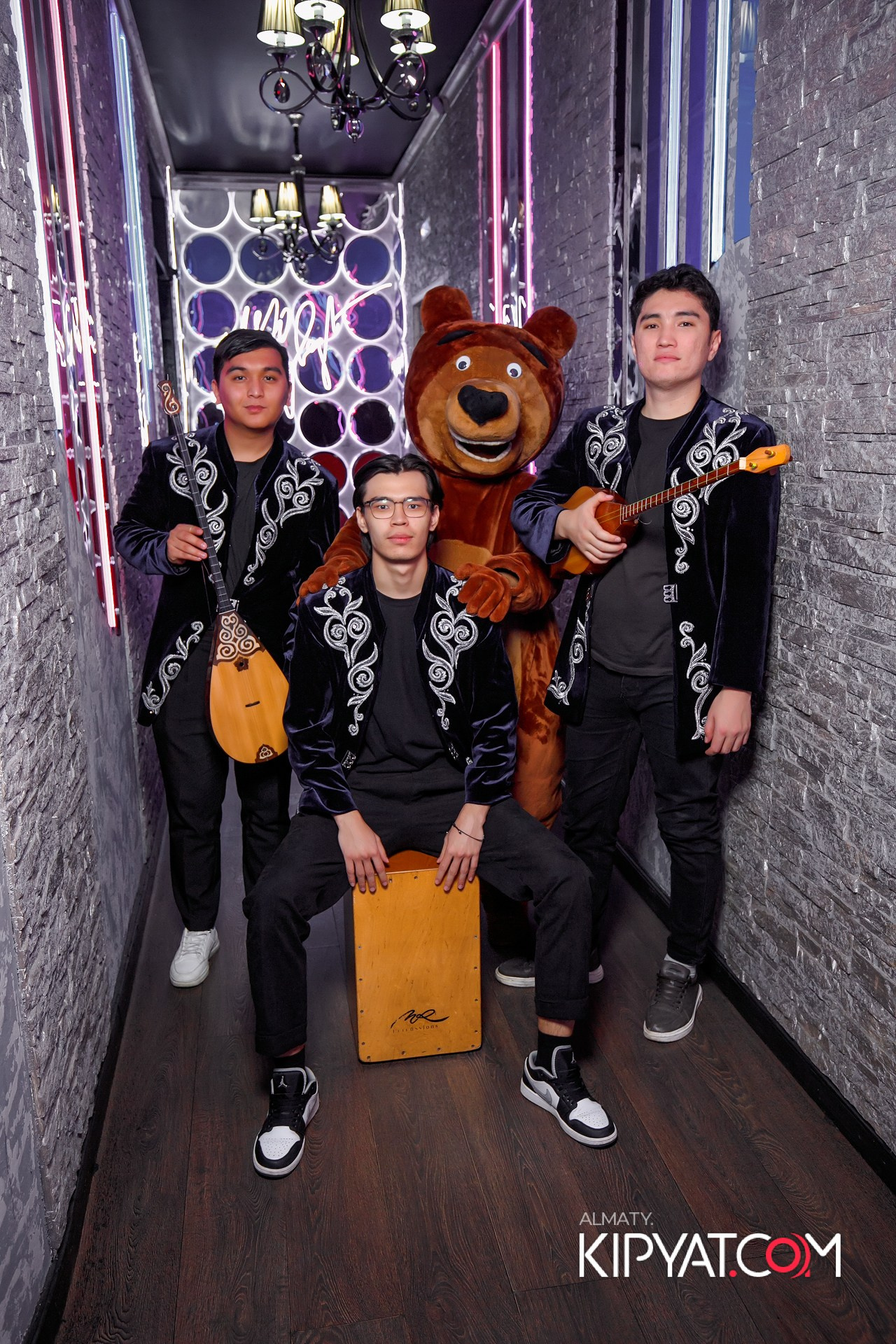 УХО И МЕДВЕДЬ НА ГАГАРИНА. КИПЯТКОМ АЛМАТЫ!