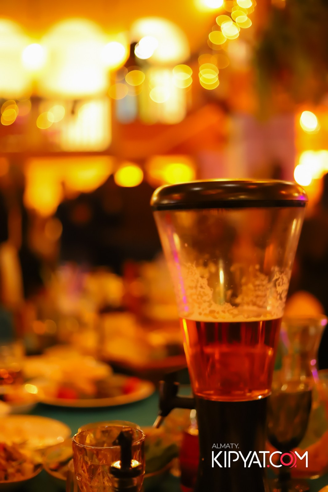 ГРУЗИНСКИЙ ДВОР НА КАБАНБАЙ БАТЫРА. КИПЯТКОМ АЛМАТЫ!