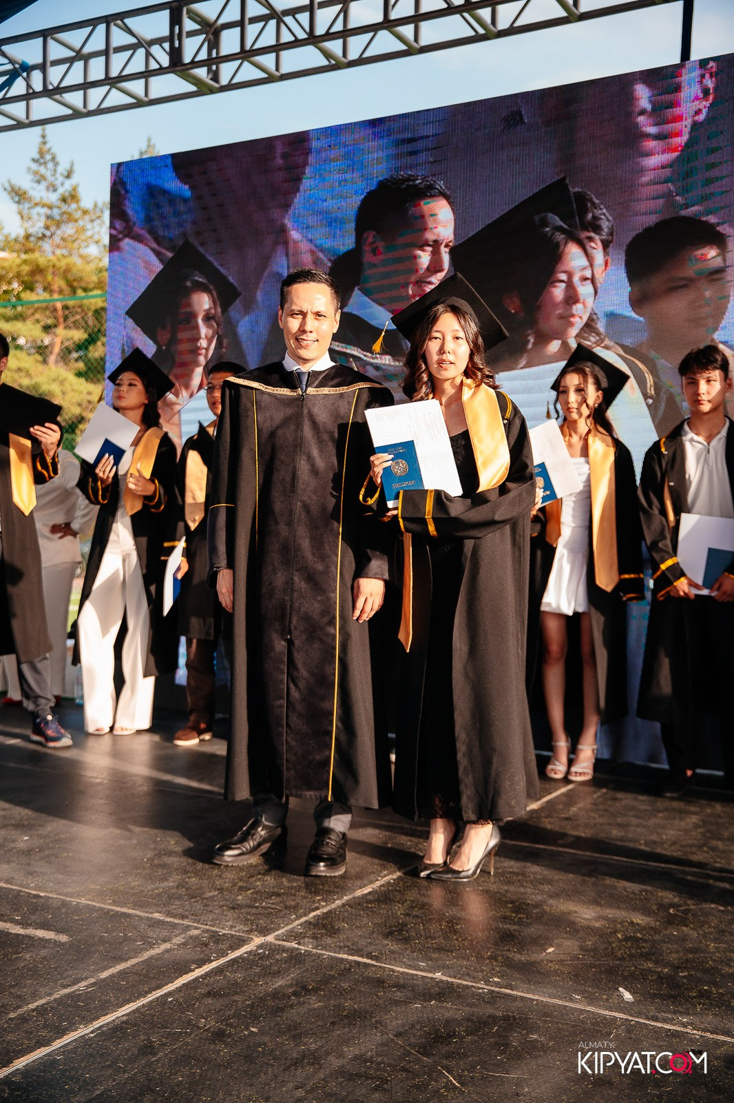 ВРУЧЕНИЕ ДИПЛОМОВ — НАРХОЗ КОЛЛЕДЖ. Part 3. КИПЯТКОМ АЛМАТЫ!