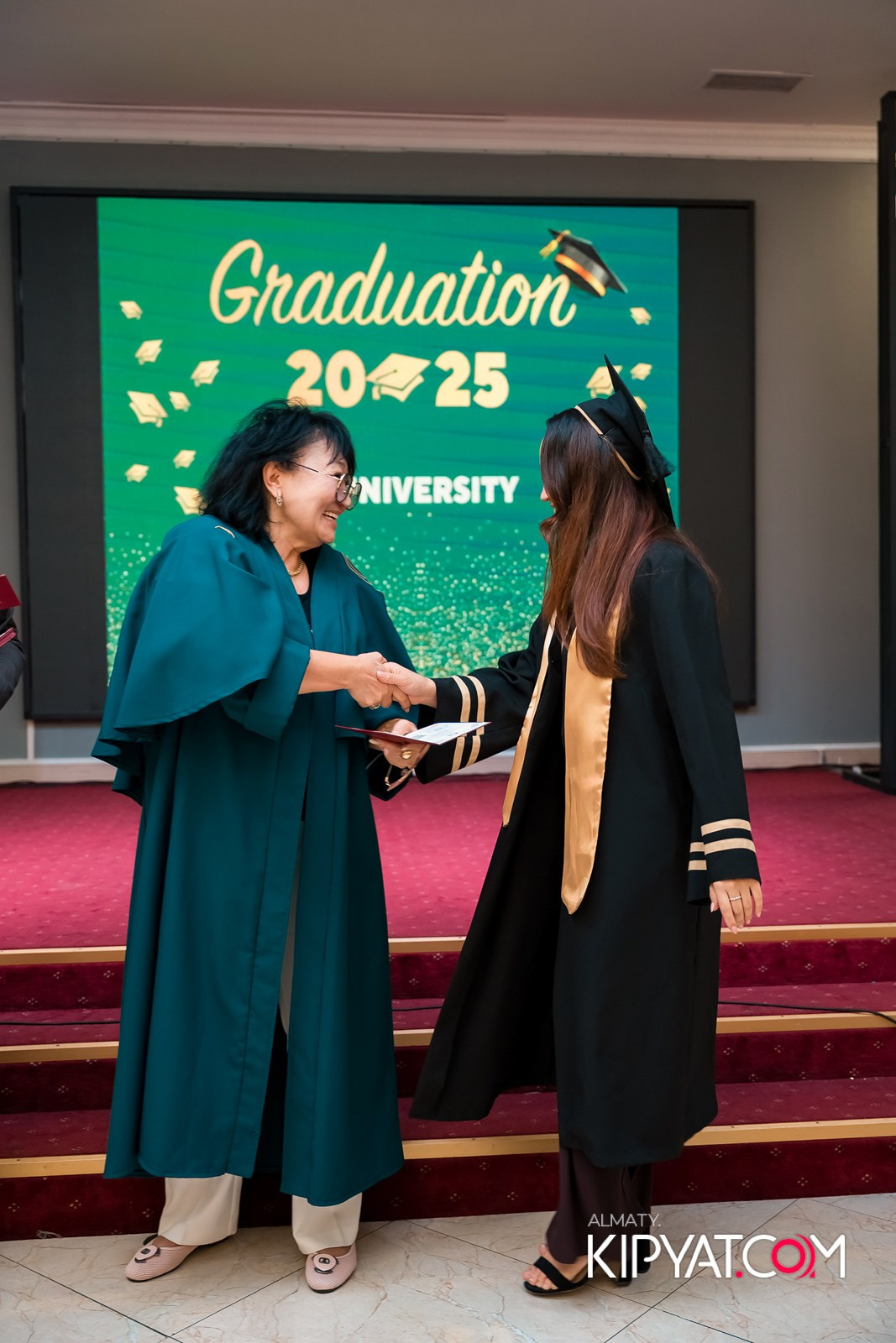 GRADUATION 2025 Q UNIVERSITY. КИПЯТКОМ АЛМАТЫ!