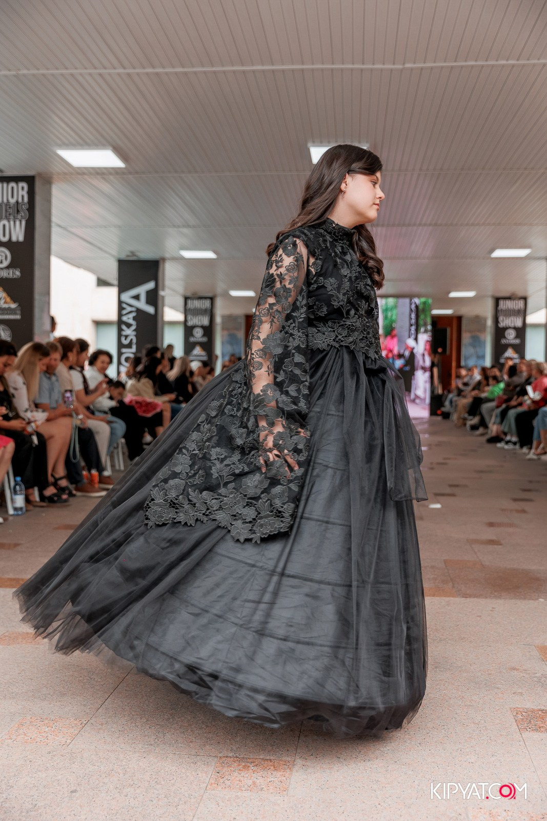 JUNIOR FASHION SHOW. КИПЯТКОМ АЛМАТЫ!