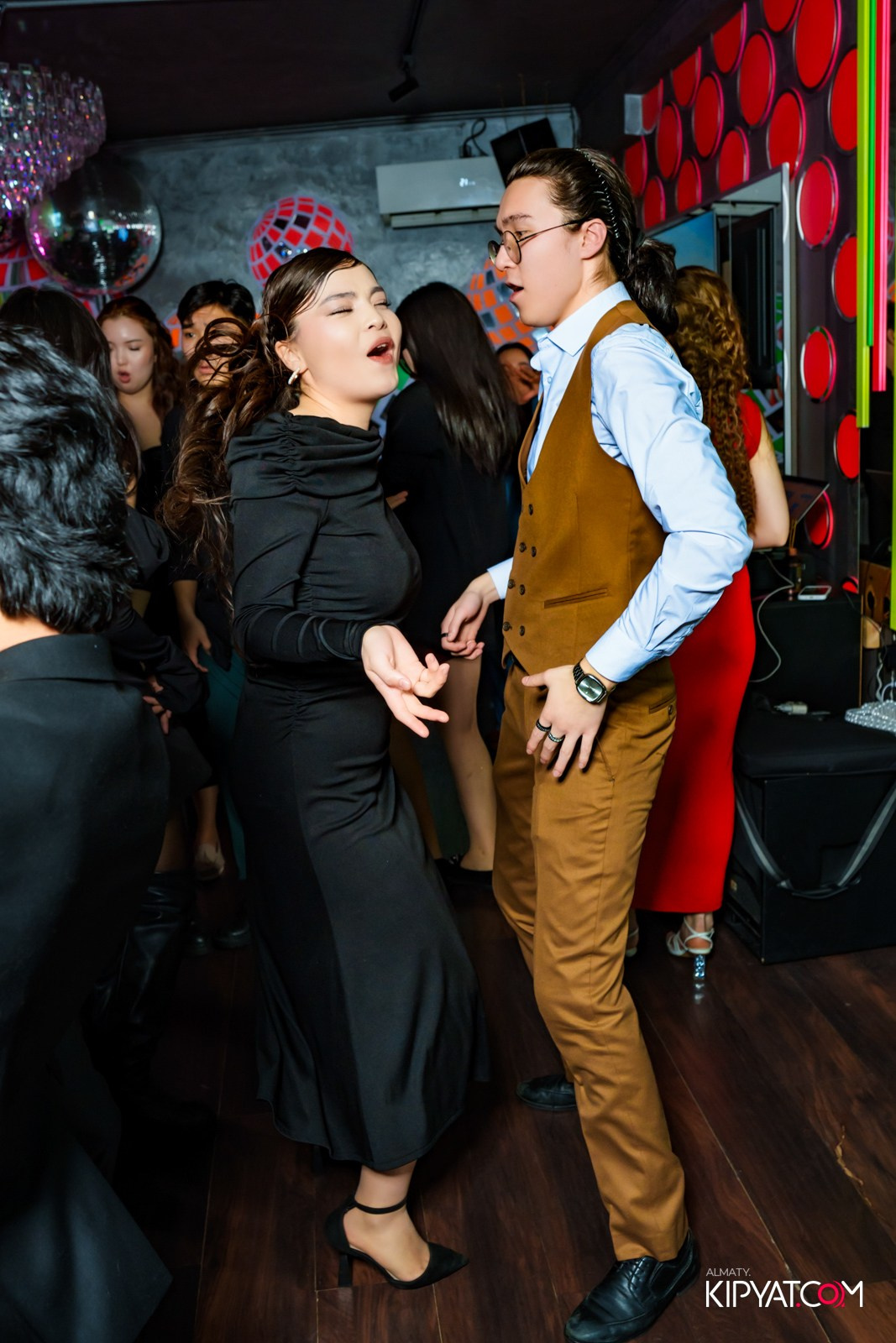 УХО И МЕДВЕДЬ НА САИНА. КИПЯТКОМ АЛМАТЫ!