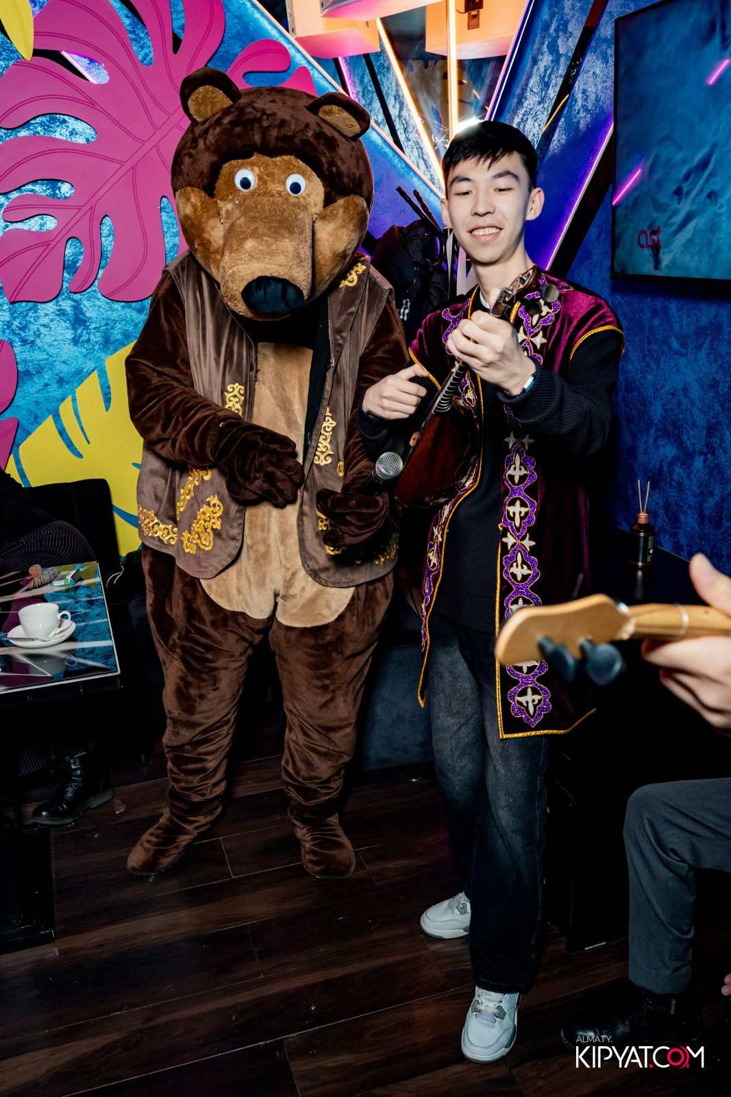 УХО И МЕДВЕДЬ НА САИНА. КИПЯТКОМ АЛМАТЫ!