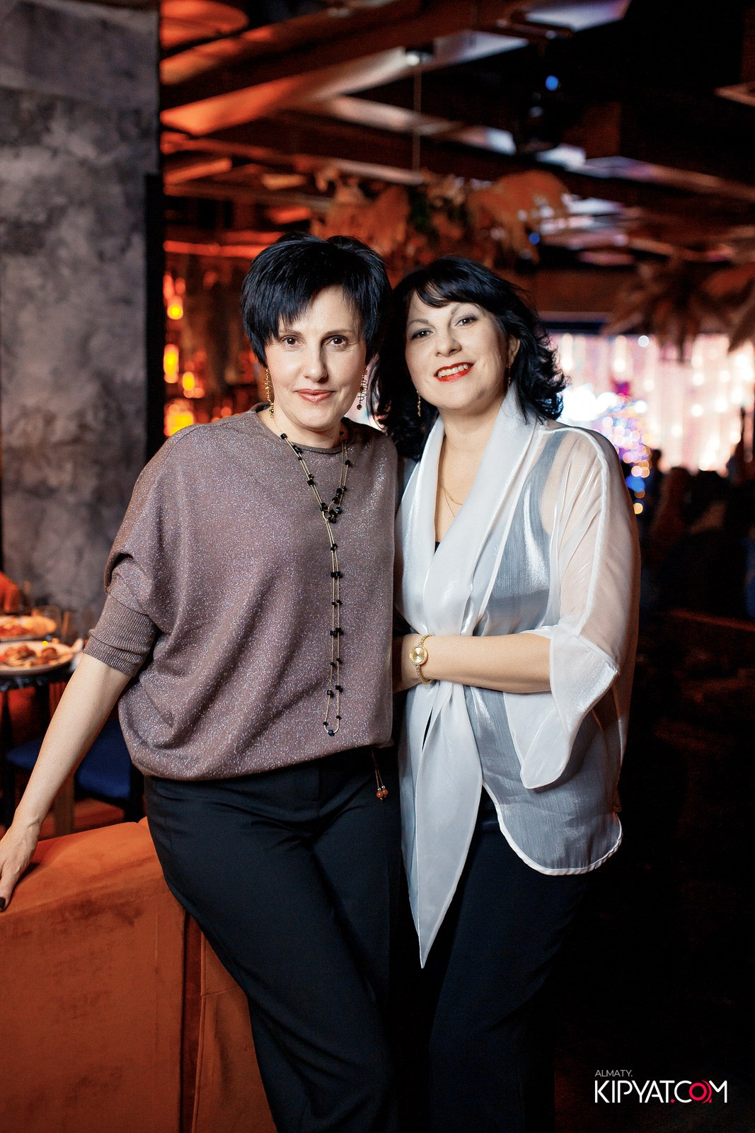 БАР ПАНАЕХАЛИ НА ТОЛЕ БИ. КИПЯТКОМ АЛМАТЫ!