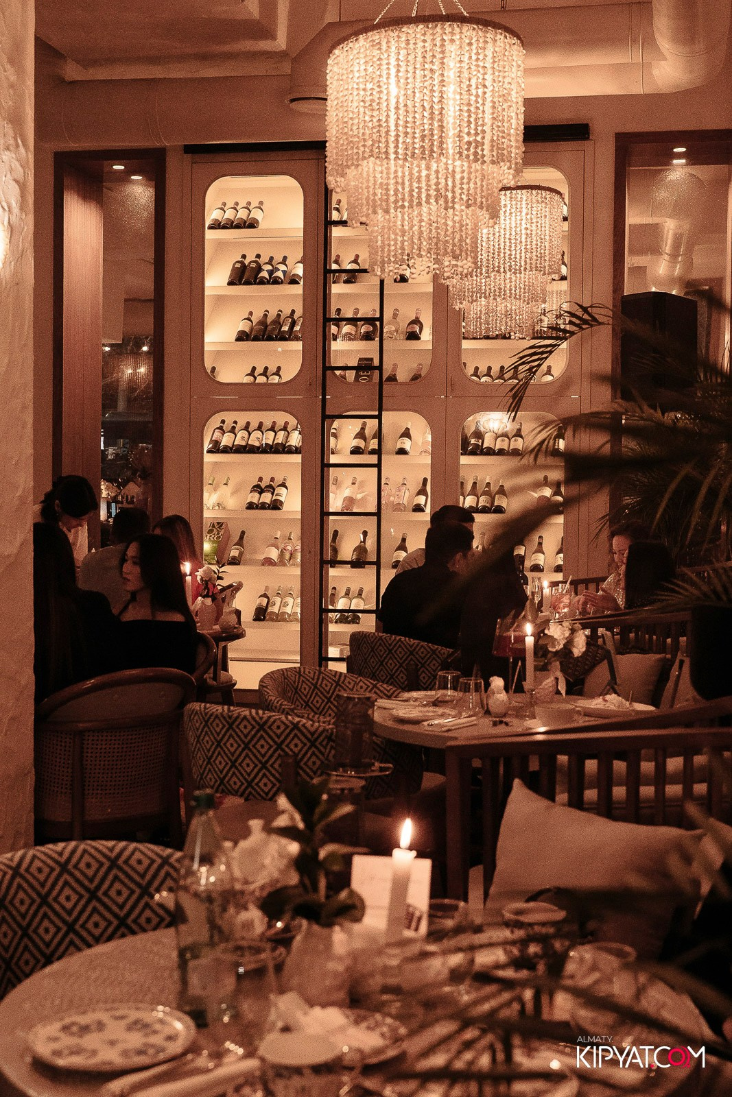 ДЕНЬ РОЖДЕНИЯ РЕСТОРАНА AIZA NEO BISTRO — НАМ 2 ГОДА. КИПЯТКОМ АЛМАТЫ! Фотосъемка мероприятий в Алматы