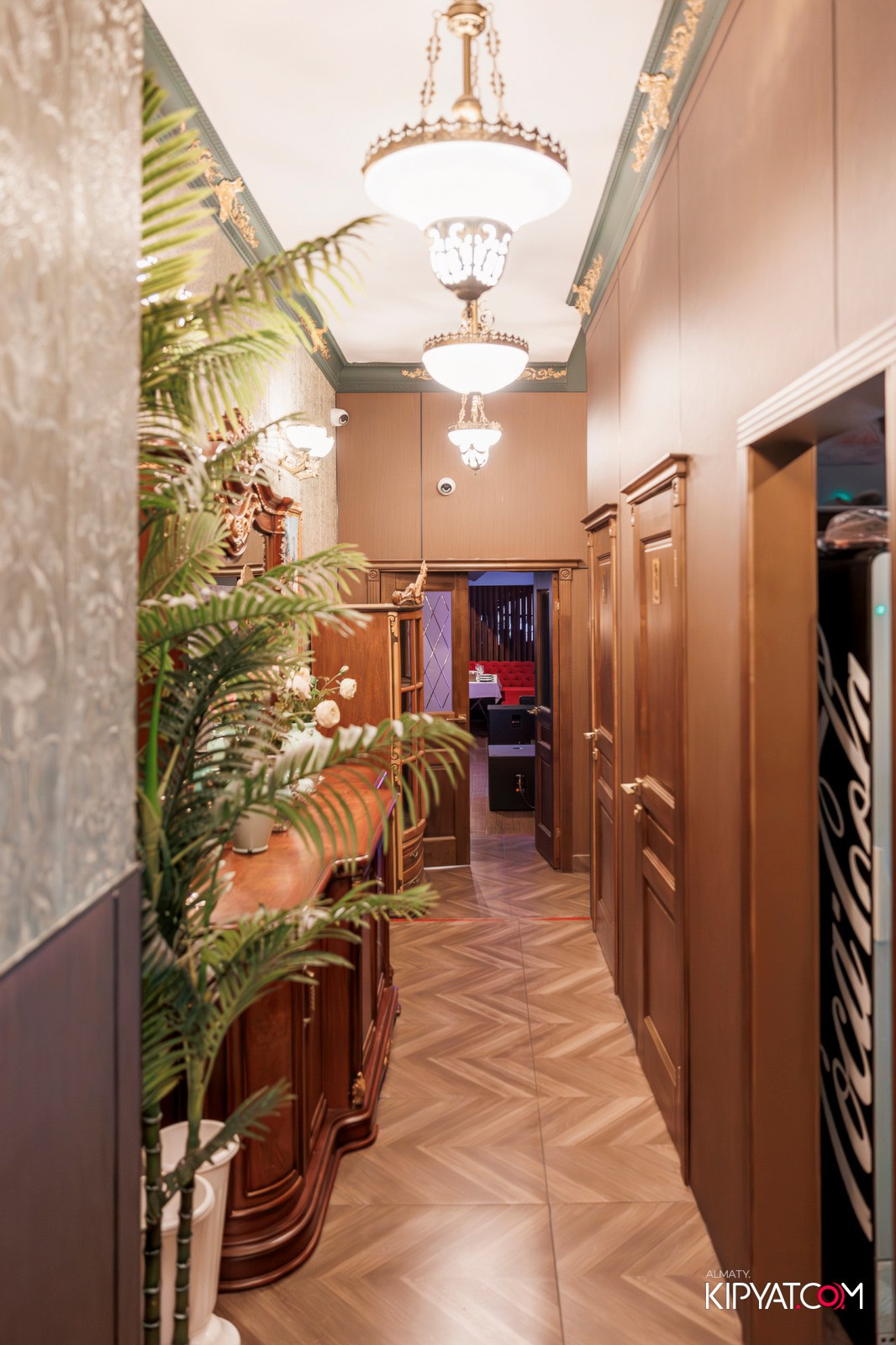 РЕСТОРАН ВЕСЕЛИДЗЕ НА ШАЛЯПИНА. КИПЯТКОМ АЛМАТЫ!