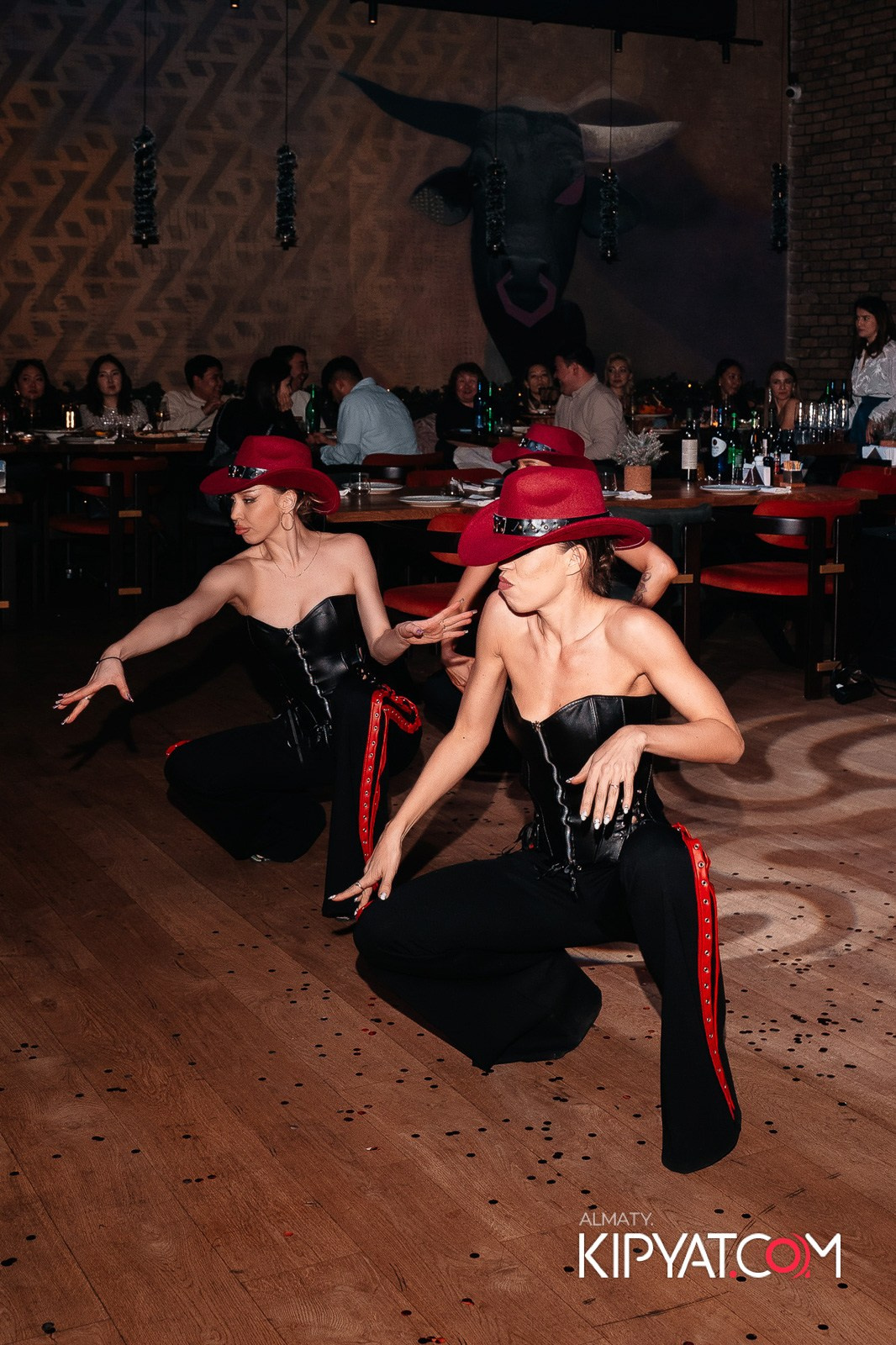 ZIYAFET MEAT HOUSE. КИПЯТКОМ АЛМАТЫ!