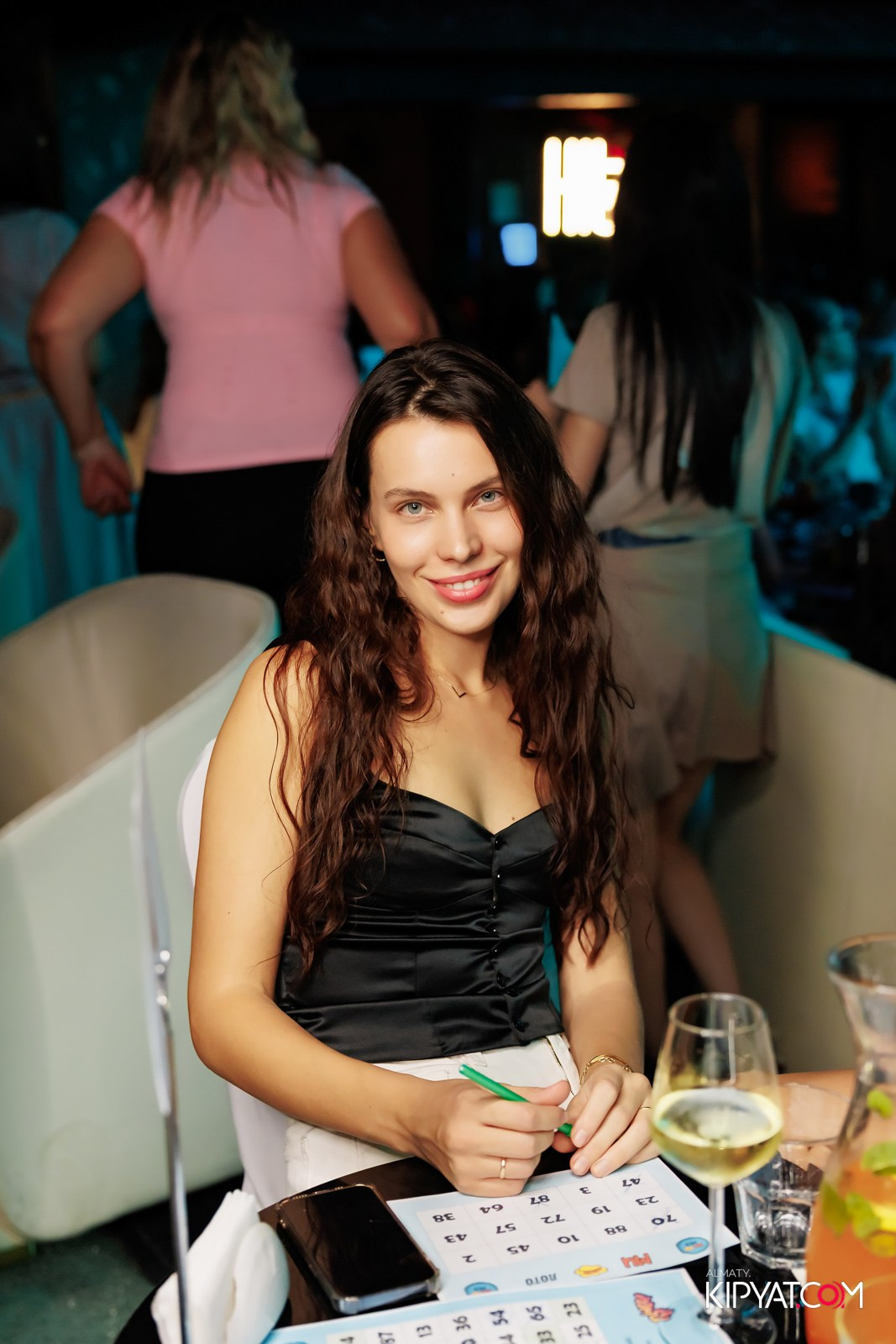 МУЗЫКАЛЬНОЕ ЛОТО В HIT RETRO. КИПЯТКОМ АЛМАТЫ!