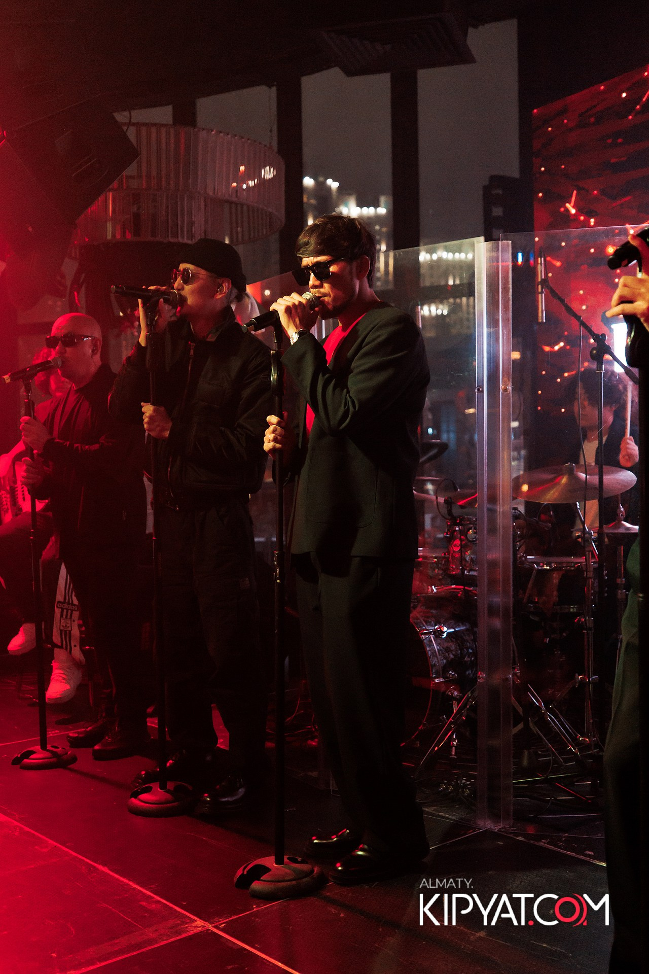 FRIENDS TERRACE & BAR. КИПЯТКОМ АЛМАТЫ!