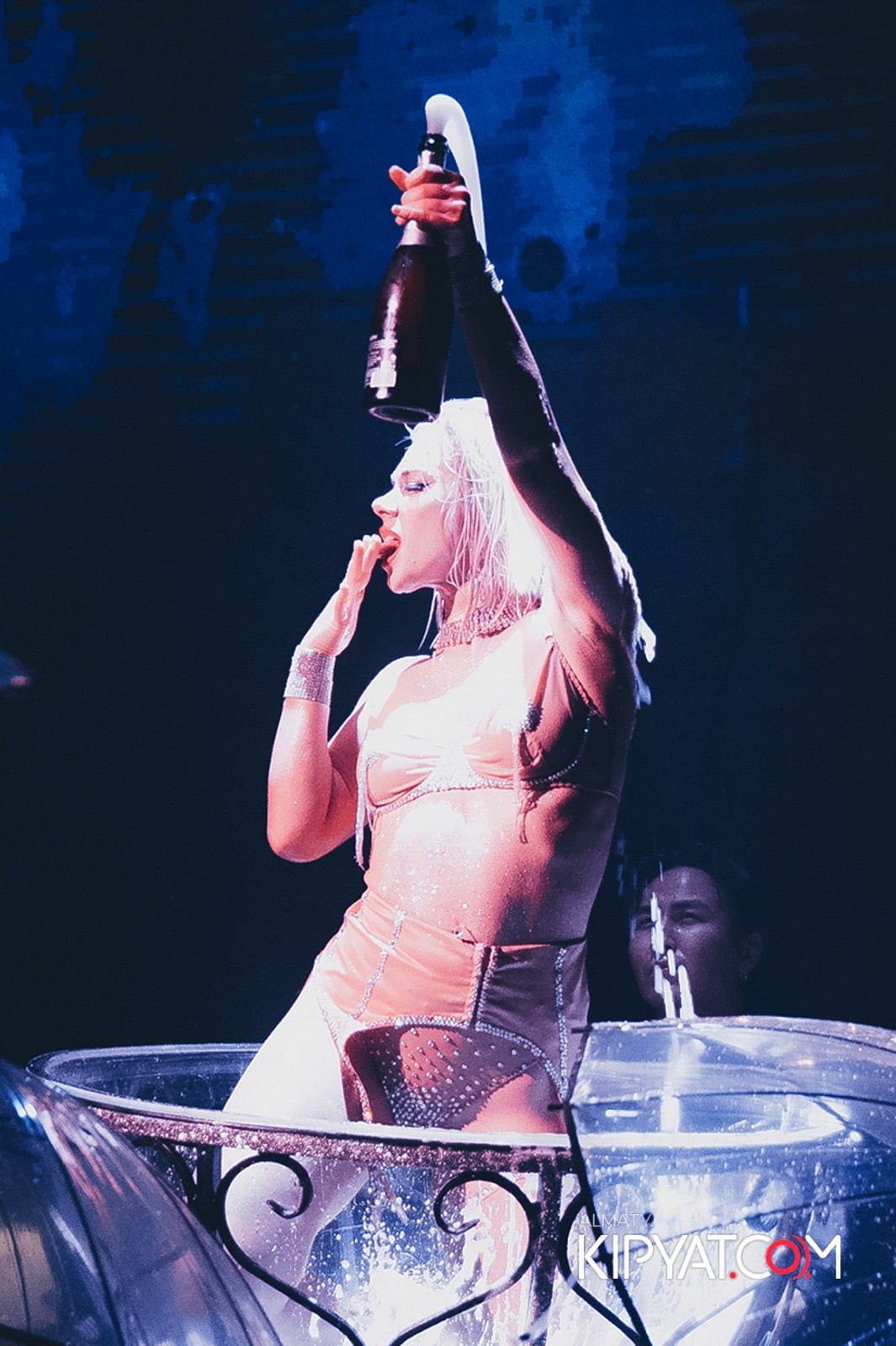 QUEEN. КИПЯТКОМ АЛМАТЫ!