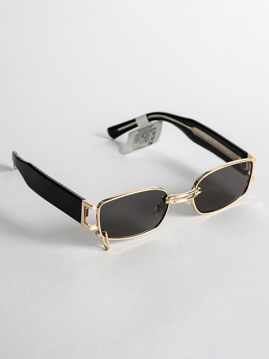 Съемка солнцезащитных очков. Фотограф в Санкт-Петербурге