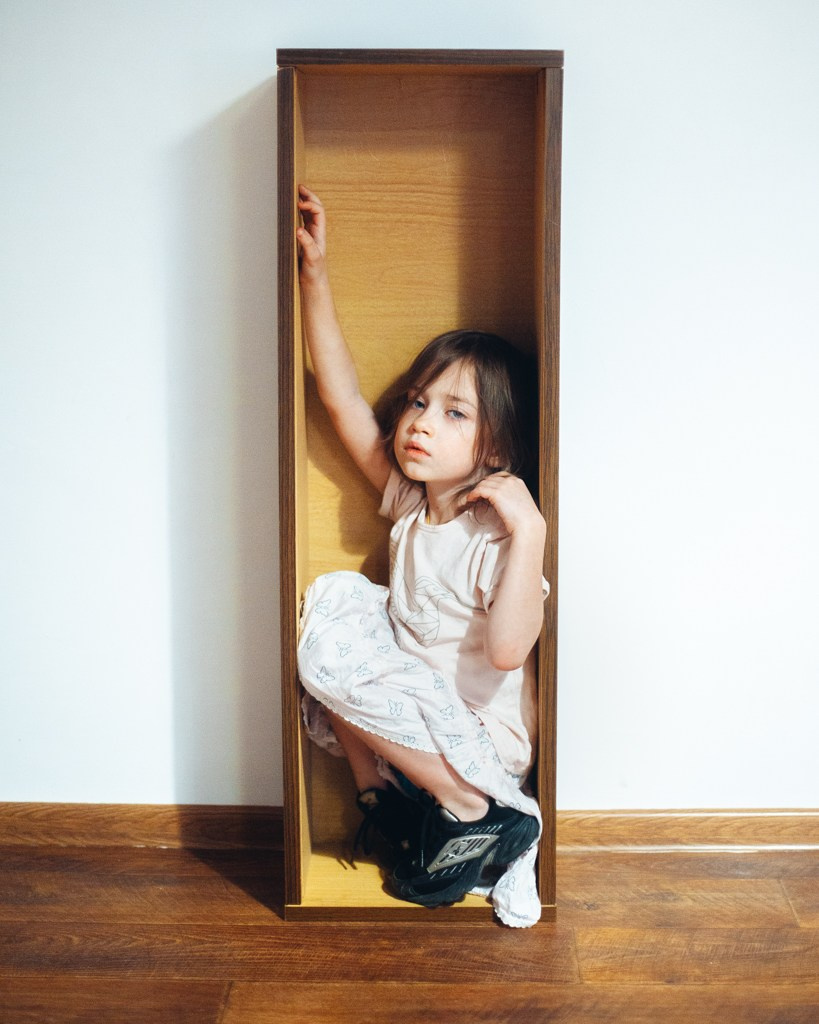 Дочка в студии. Фотограф Денис Денисов