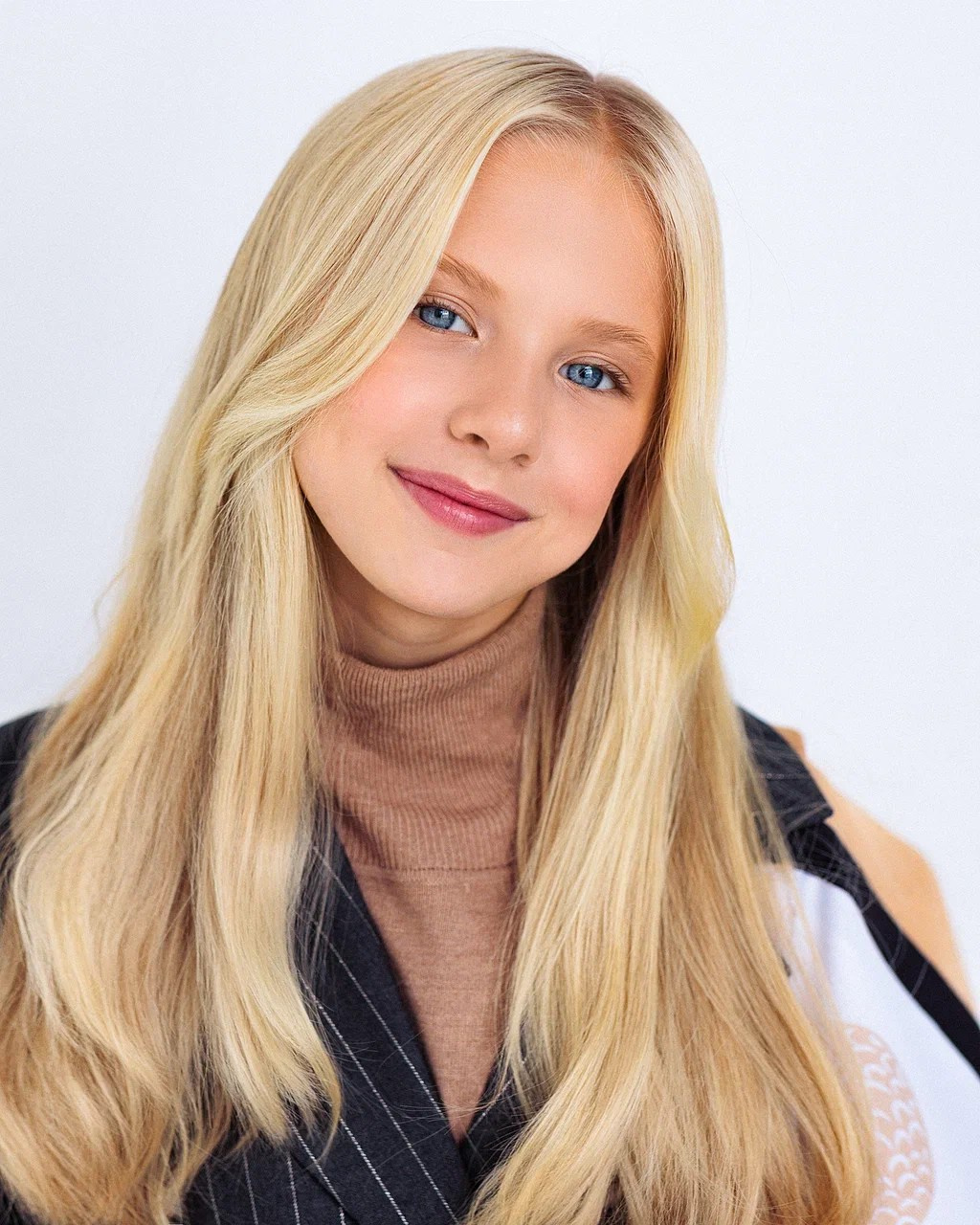 Бельская Ксения 12 ЛЕТ 158 СМ. Детское модельное агентство Musthave agency. База профессиональных моделей