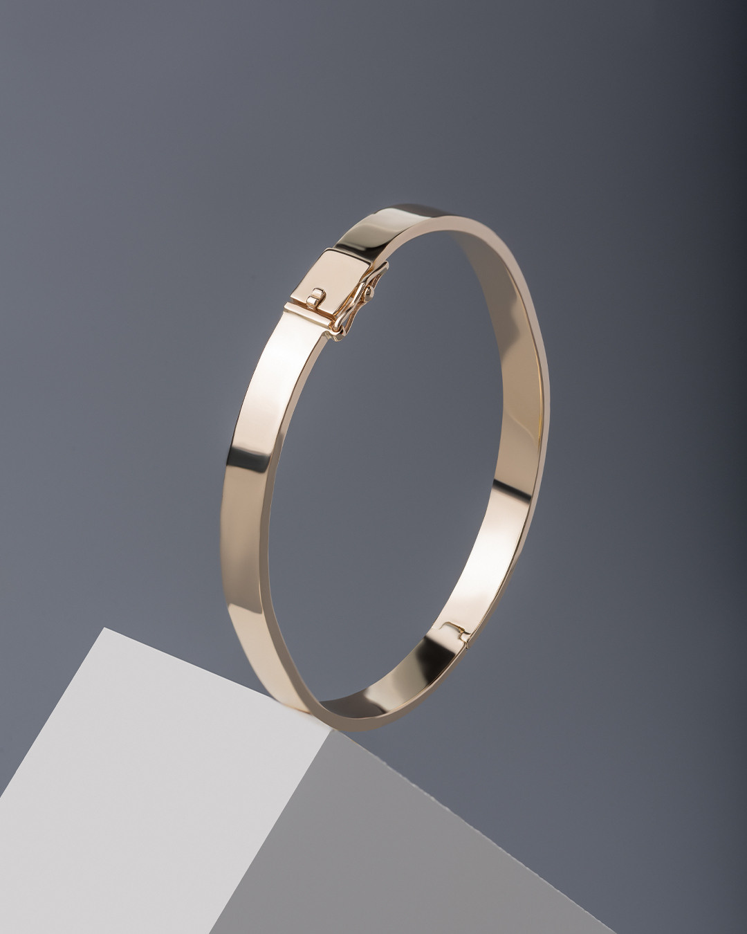 Съемка ювелирных украшений для маркетплейсов, профессиональная предметная фотография в Гуанчжоу.