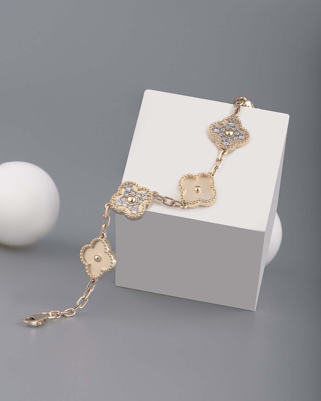 Предметная съемка ювелирных изделий для маркетплейсов в Китае, Гуанчжоу