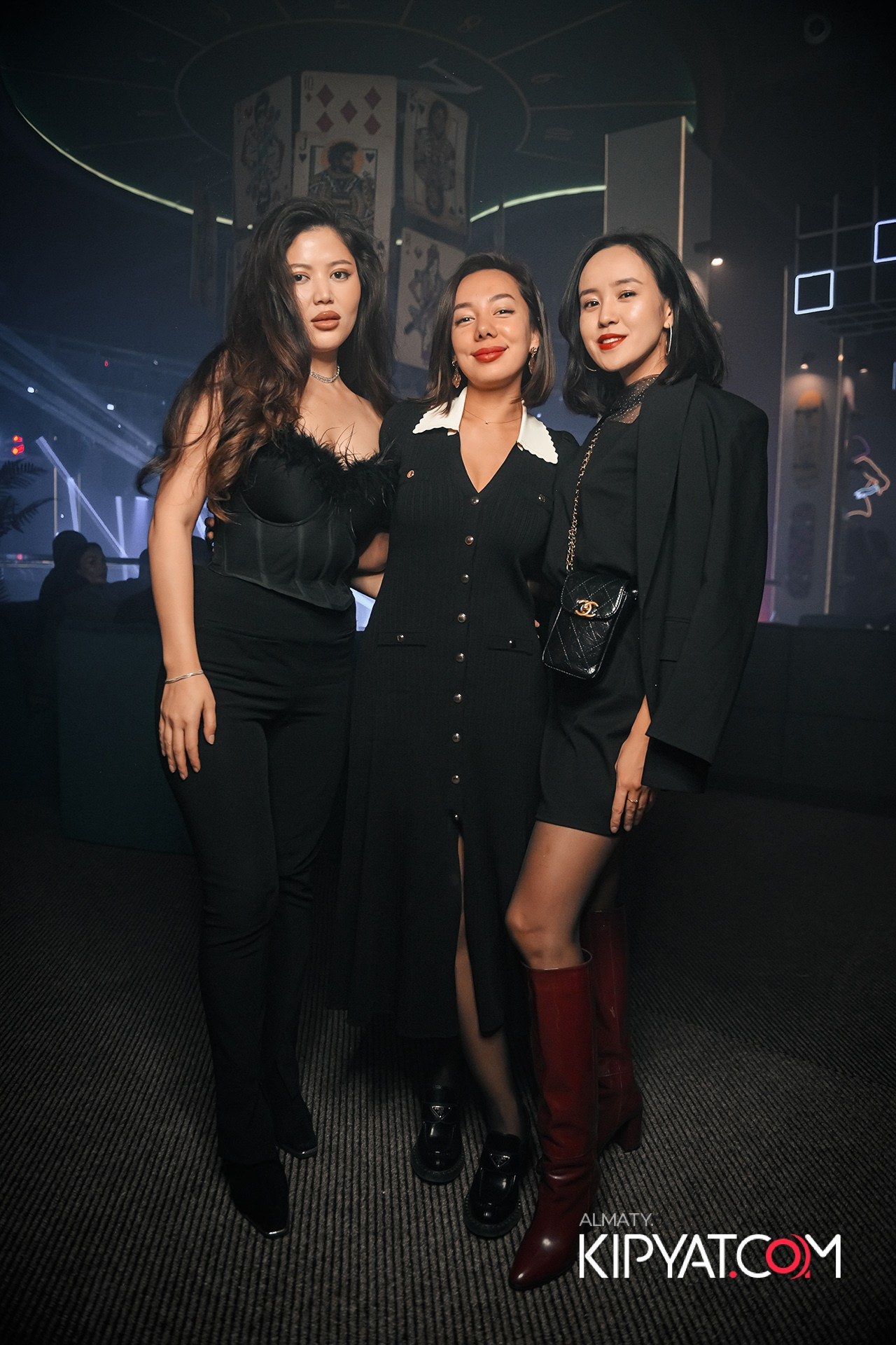 SANTA BARBARA ВЫСТУПЛЕНИЕ ГРУППЫ БРАТЬЯ ГРИММ. КИПЯТКОМ АЛМАТЫ!