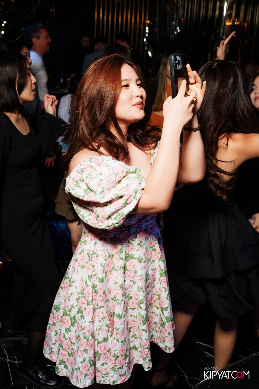 MOOD KARAOKE & TERRACE. КИПЯТКОМ АЛМАТЫ!