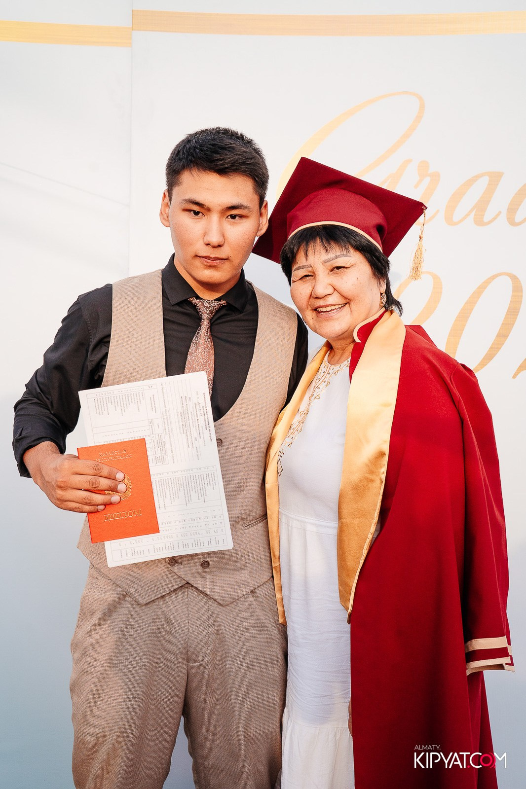 ВРУЧЕНИЕ ДИПЛОМОВ — НАРХОЗ КОЛЛЕДЖ. Part 2. КИПЯТКОМ АЛМАТЫ!