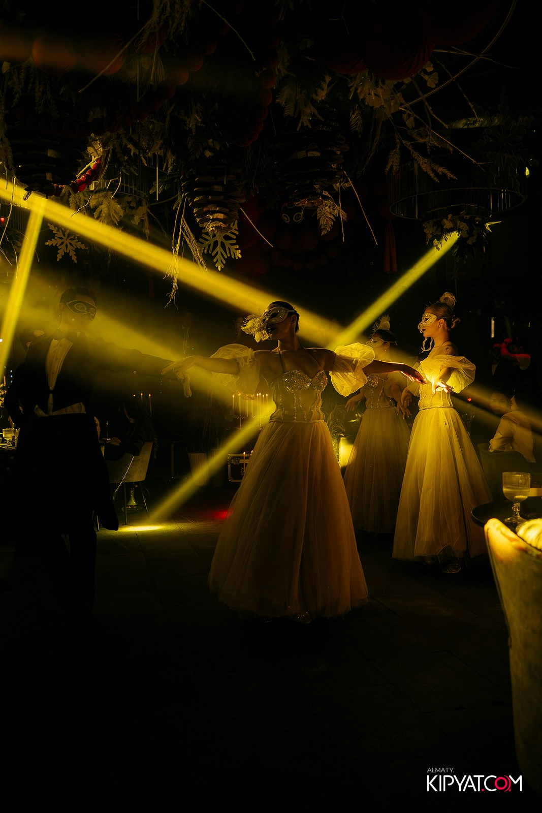 FRIENDS BAR & TERRACE. КИПЯТКОМ АЛМАТЫ! Фотосъемка мероприятий в Алматы