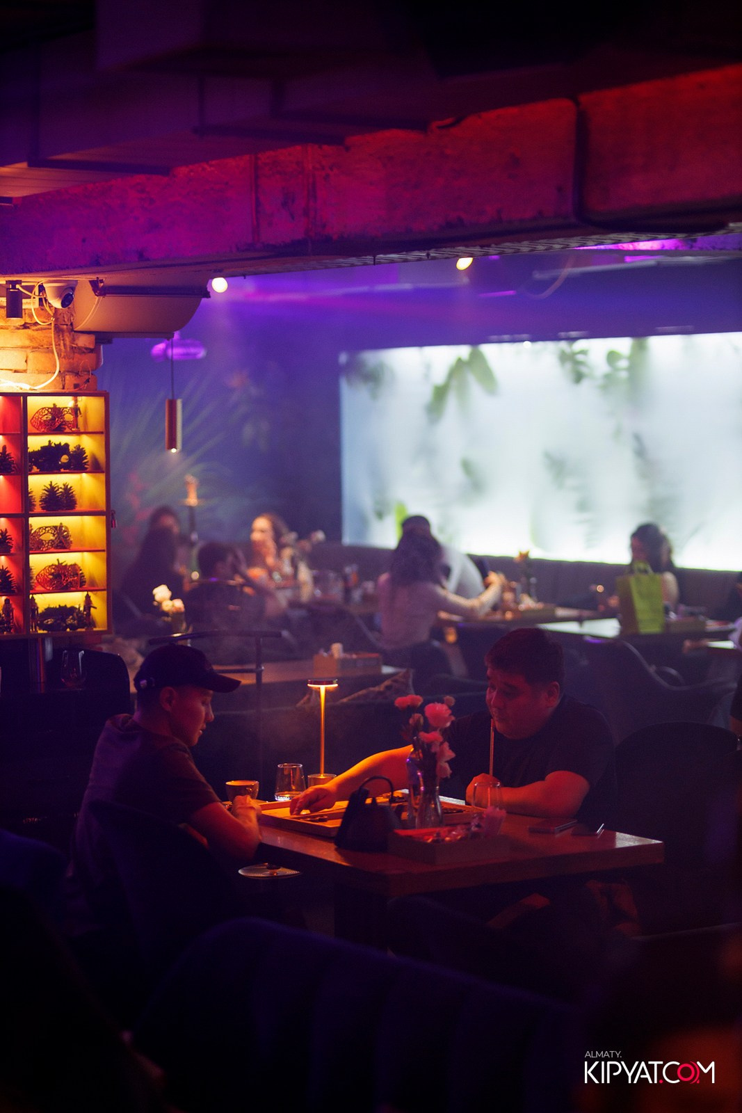 OLOVO BAR НА САТПАЕВА. КИПЯТКОМ АЛМАТЫ! Фотосъемка мероприятий в Алматы