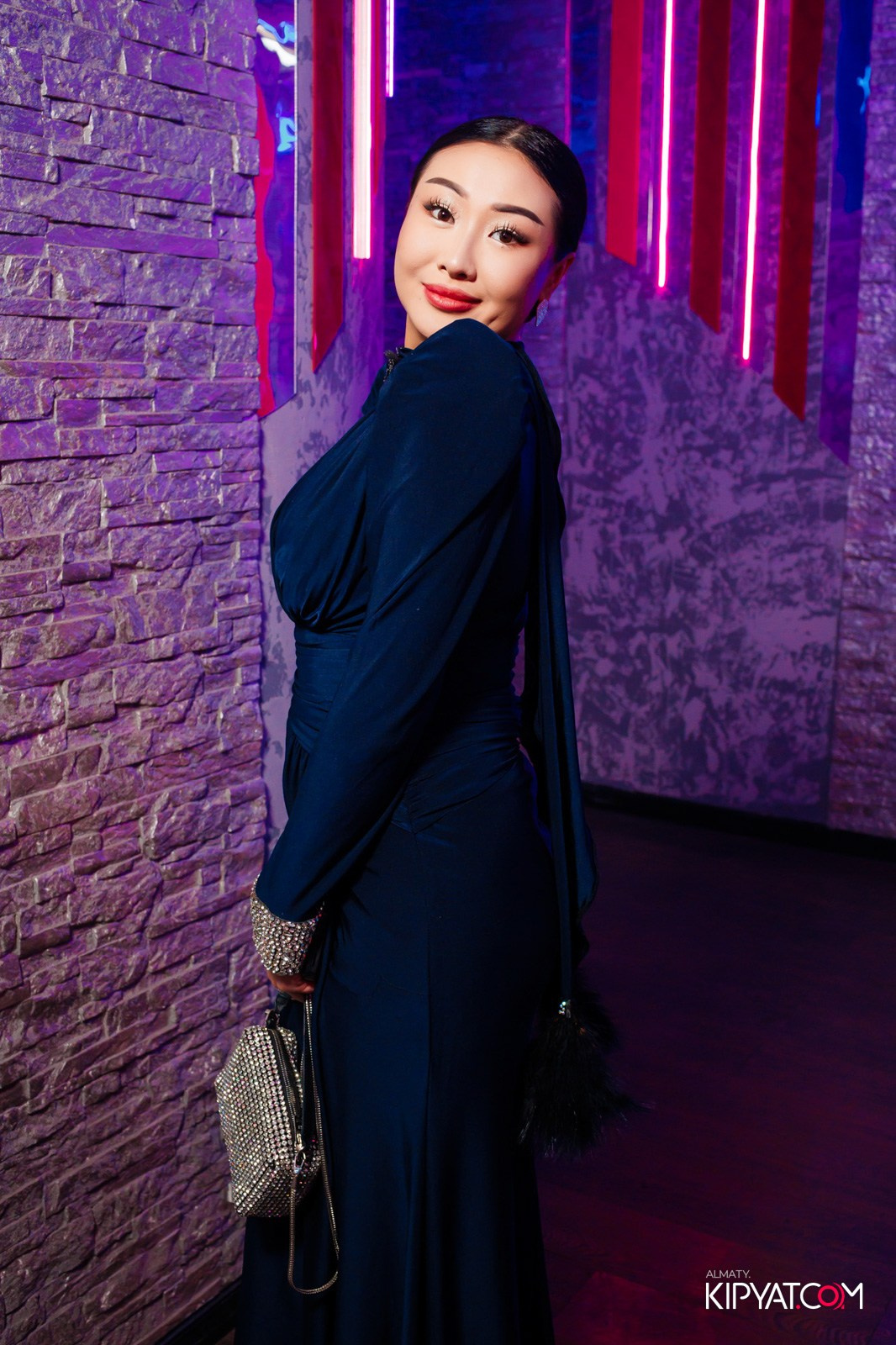 УХО И МЕДВЕДЬ НА ГАГАРИНА. КИПЯТКОМ АЛМАТЫ!