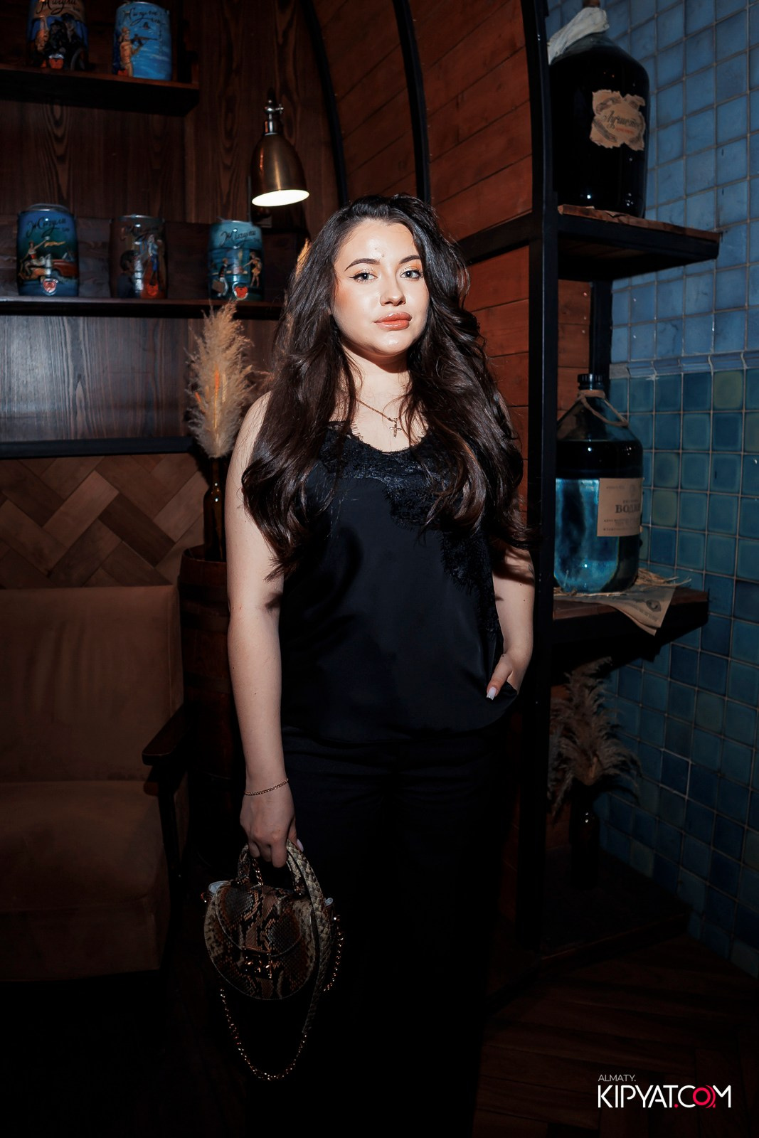 ЖИГУЛИ БАР НА АУЭЗОВА. КИПЯТКОМ АЛМАТЫ! Фотосъемка мероприятий в Алматы