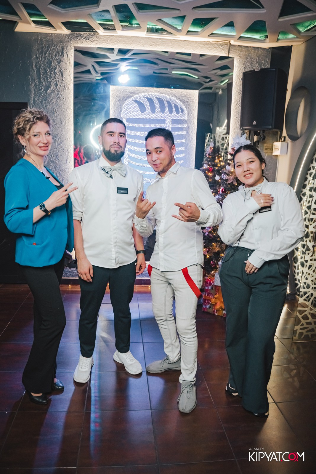 КАРАОКЕ МИКРОФОН. КИПЯТКОМ АЛМАТЫ!