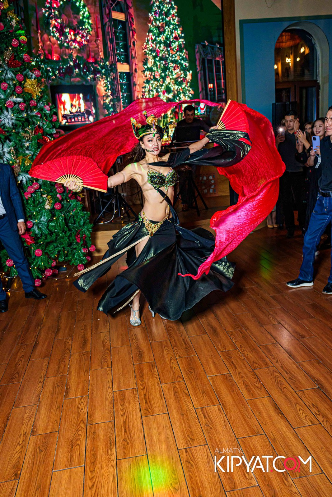 ГРУЗИНСКИЙ ДВОР НА КАБАНБАЙ БАТЫРА. КИПЯТКОМ АЛМАТЫ!