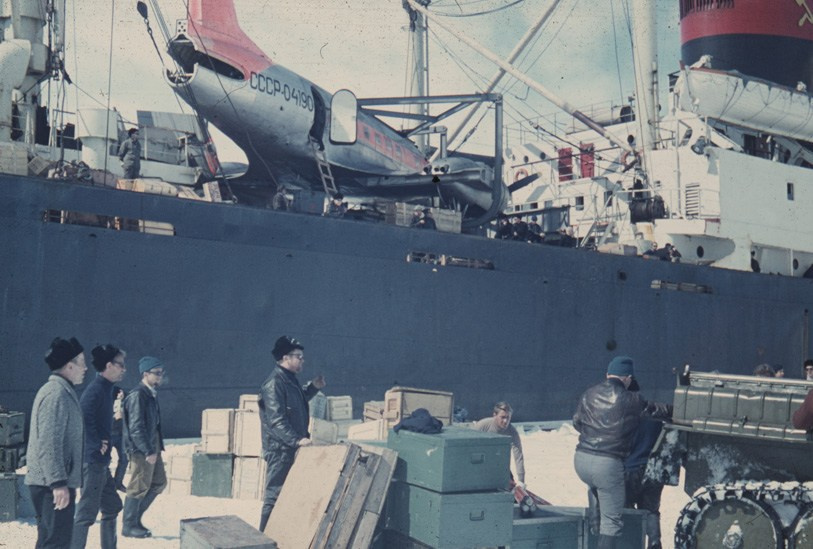 Исторические фотографии. Фотоальбом показывающий увлекательный мир авиации и мир медведей Андрея Иванова