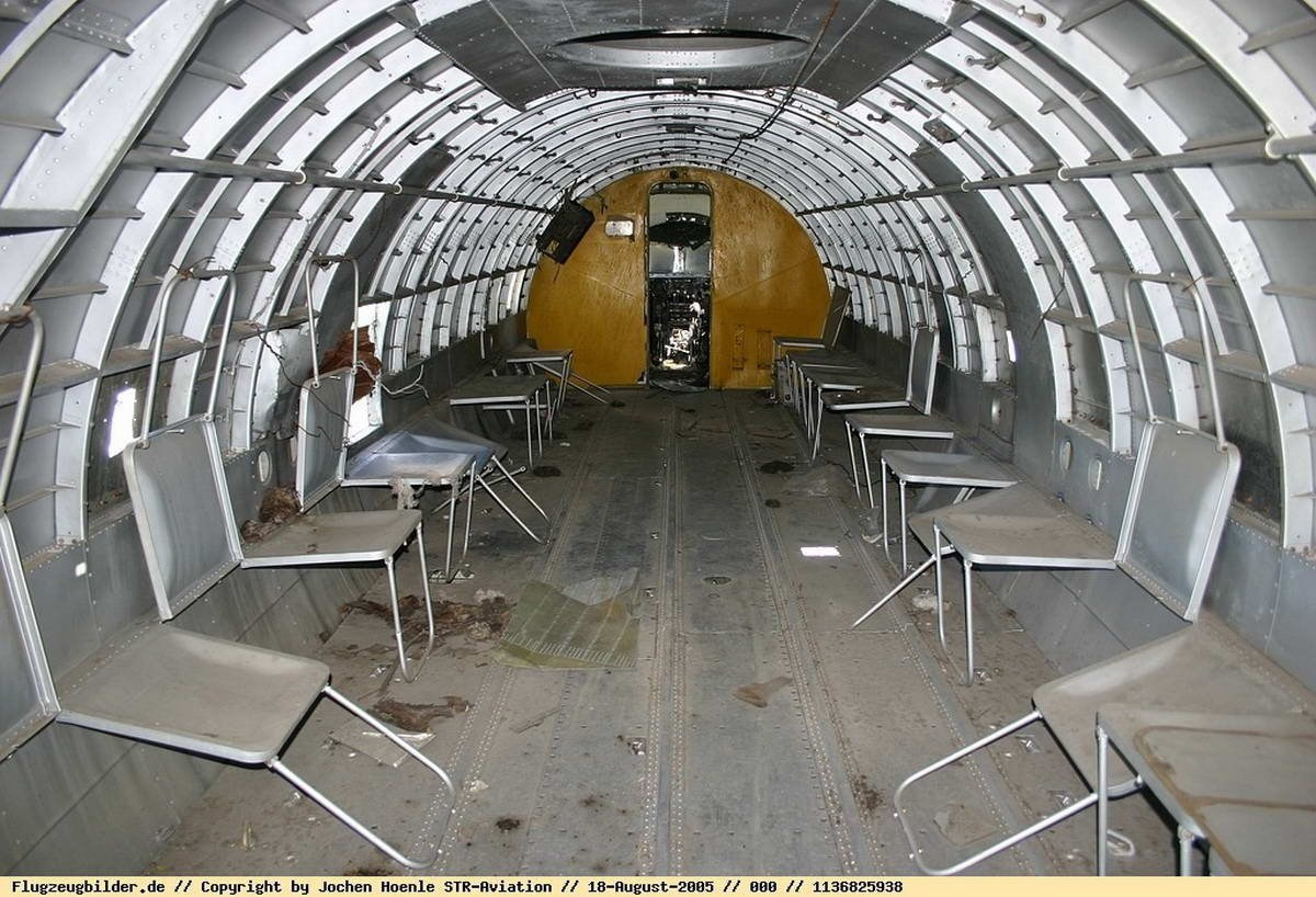 Ил-12 (Монино). Фотоальбом показывающий увлекательный мир авиации и мир медведей Андрея Иванова