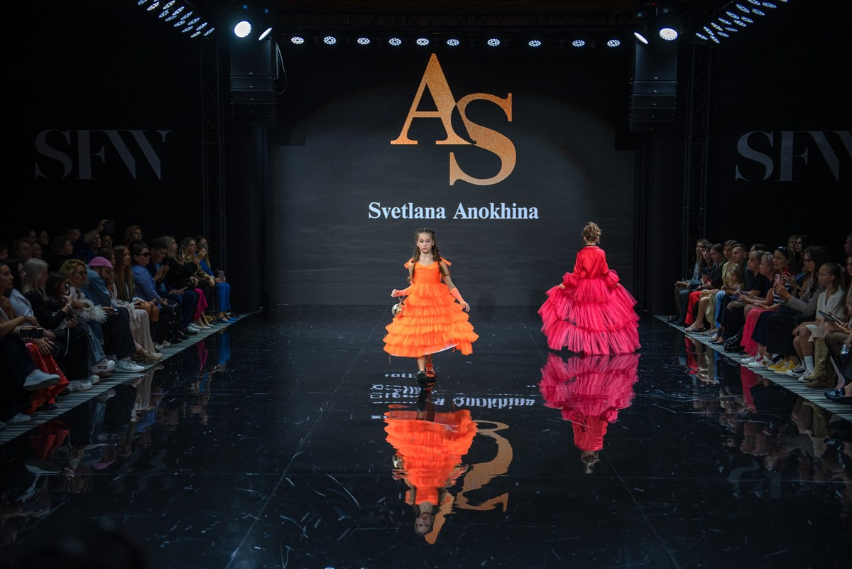 SochiFashionWeek2024 дизайнер Анохина Светлана. Семейный и коммерческий фотограф в Сочи Александр Бодунов