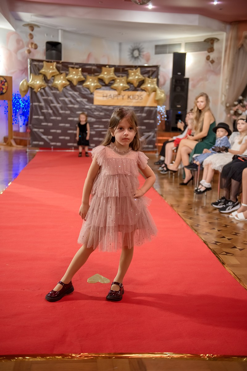 HAPPYkids дефиле санаторий Октябрьский. Семейный и коммерческий фотограф в Сочи Александр Бодунов
