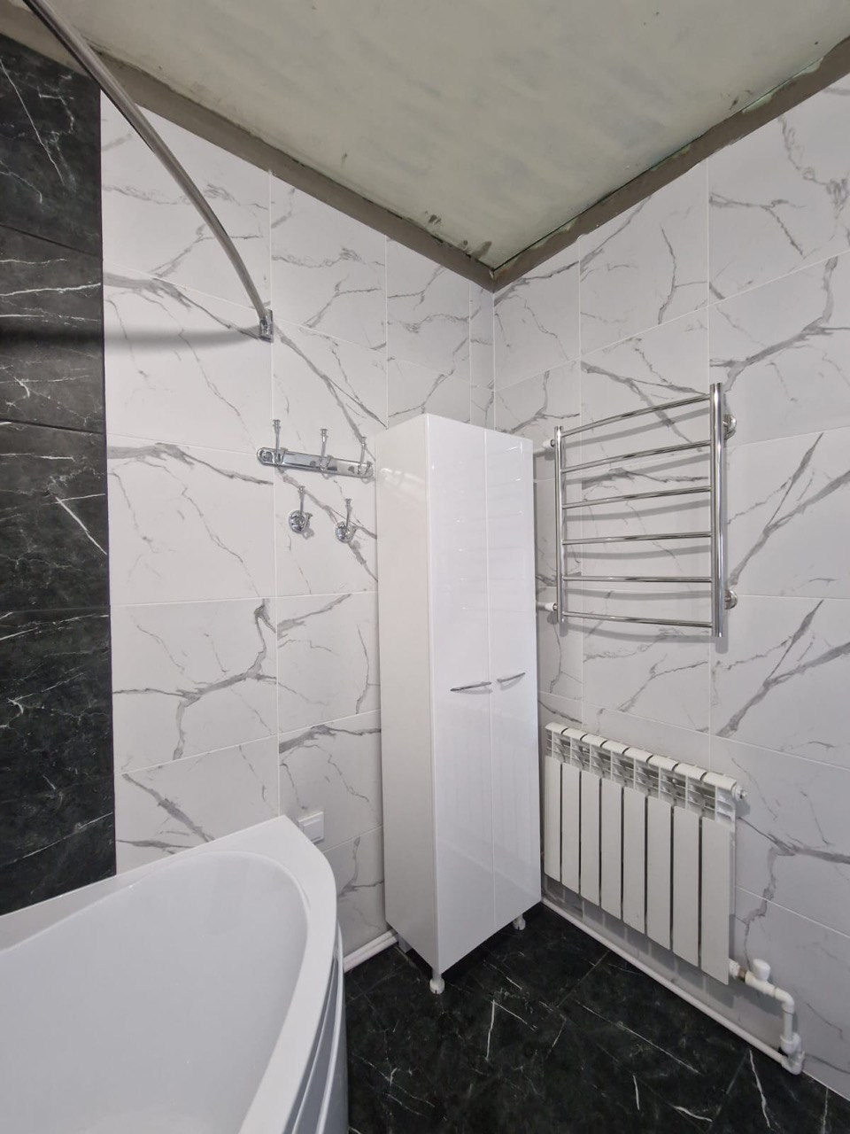 Ванная комната (г. Зеленодольск ул. Мичурина д. 44). Ремонт санузла, туалета, ванной под ключ в Казани. Укладка плитки