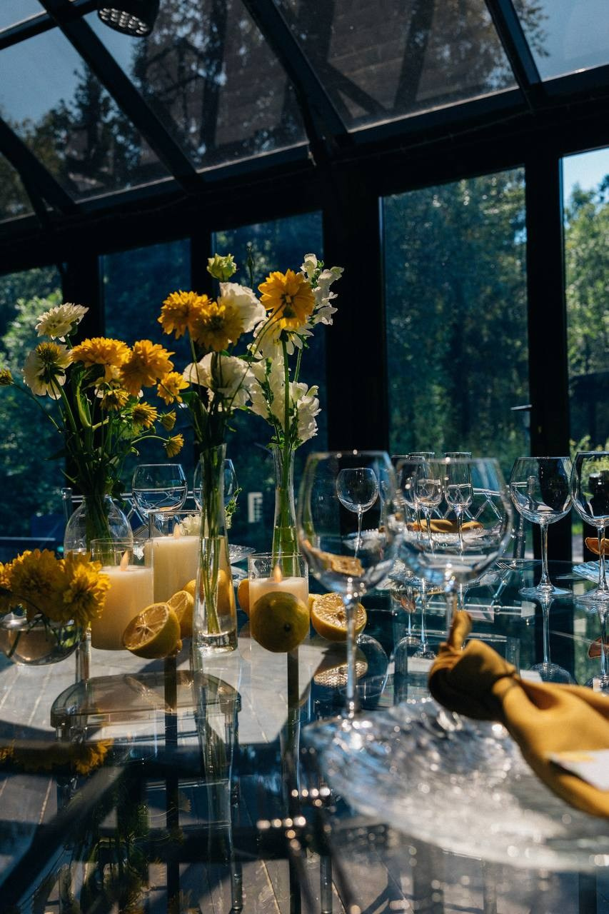 Яркий декор с использованием фруктов и овощей. Подрядчики и друзья сети свадебных площадок House for wedding