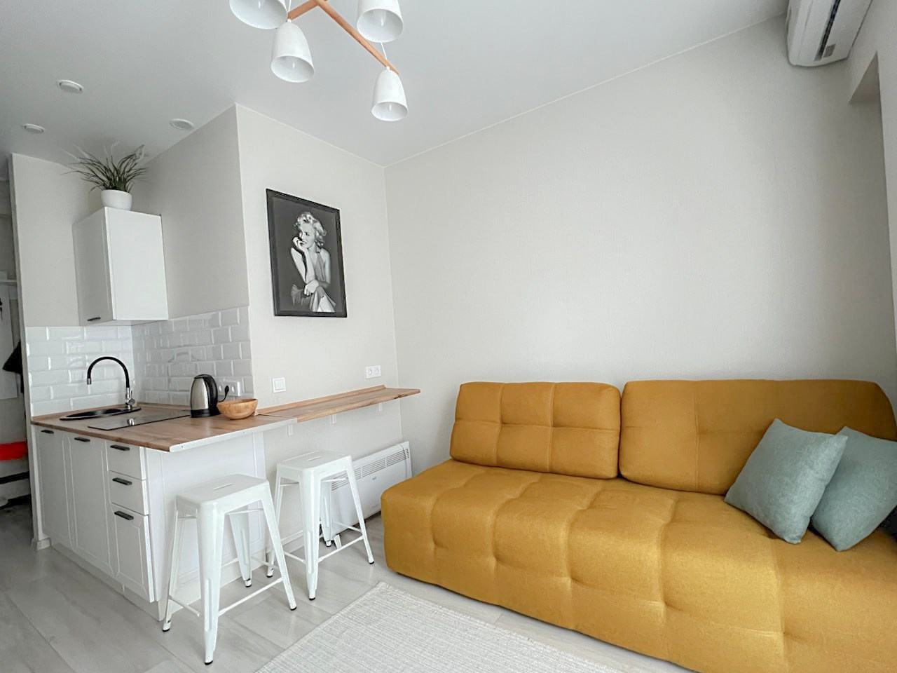 Уютная, стильная квартира-студия с балконом в новом современном жилом комплексе!. Квартиры посуточно, длительно в Сочи, LARA APART GROUP