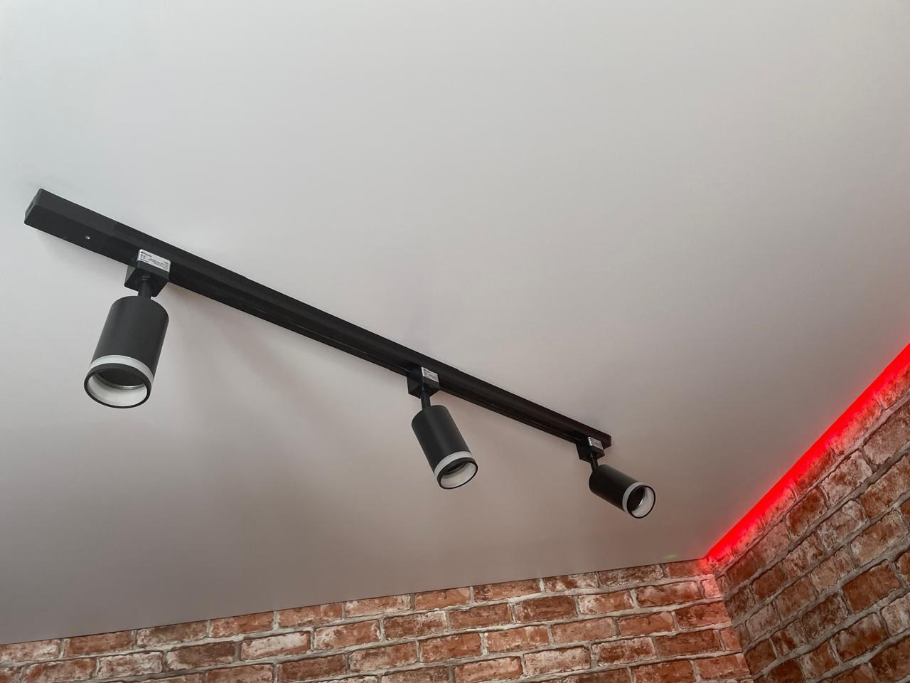 Наши работы. IK-Comfort — Натяжные потолки, двери и окна в Анжеро-Судженске