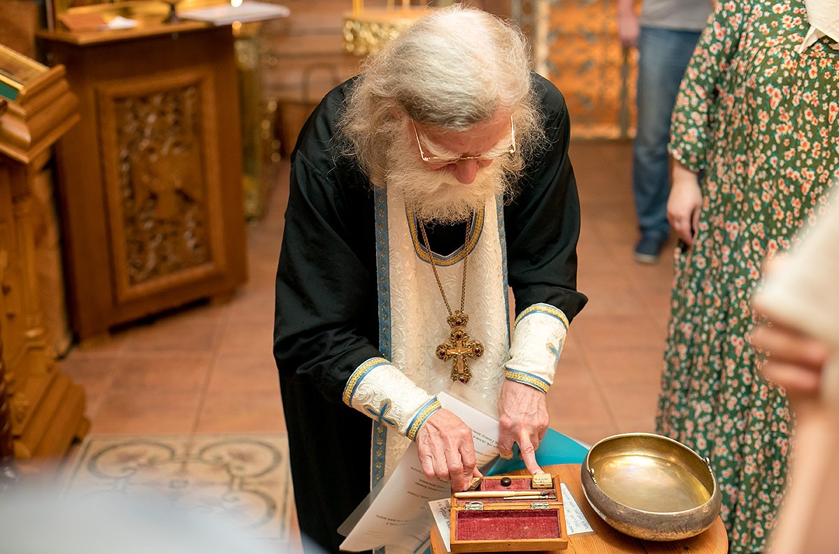 Крещение Храм всех Русских святых. п.Сосново. Фотограф на крещение в Санкт Петербурге