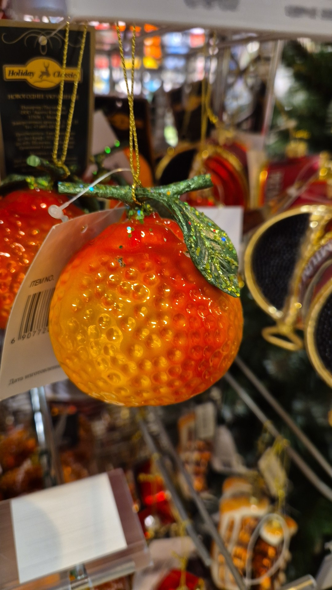 В магазинах появились елочные игрушки